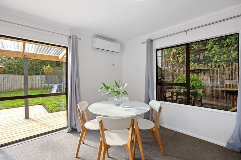 Photo of property in 24 Hookway Grove, Paraparaumu, 5032