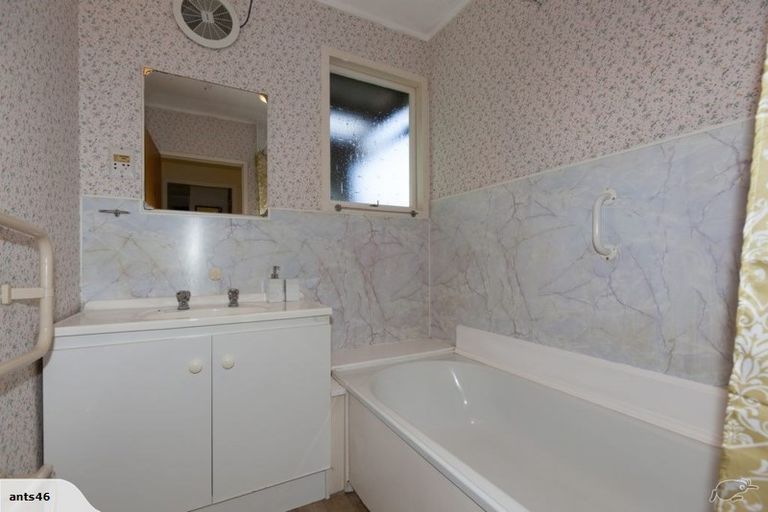 Photo of property in 10b Cypress Grove, Paraparaumu, 5032