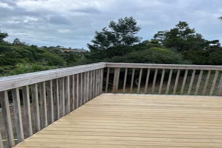 Photo of property in 1/4 Chevron Place, Castor Bay, Auckland, 0620