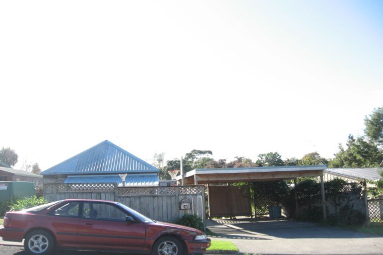 Photo of property in 1/41 Charles Dickens Drive, Mellons Bay, Auckland, 2014