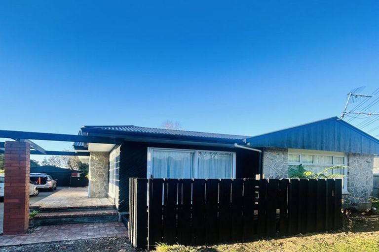 Photo of property in 316 Memorial Avenue, Burnside, Christchurch, 8053