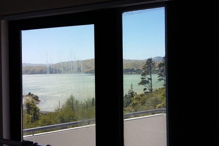 Photo of property in 52 Molyneux Close, Whitby, Porirua, 5024