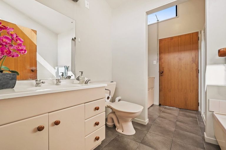 Photo of property in 33d Peverel Street, Riccarton, Christchurch, 8011