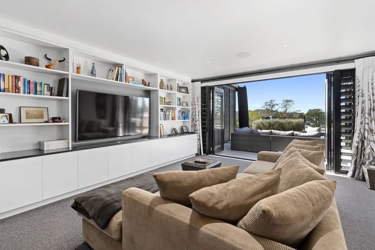 Photo of property in 1 Edward Jonkers Drive, Riverhead, Albany, 0793