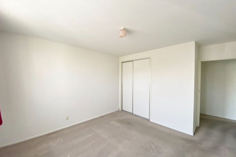 Photo of property in 2/329 Hendersons Road, Hoon Hay, Christchurch, 8025