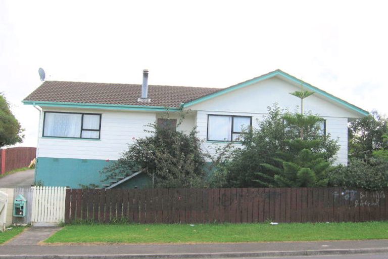 Photo of property in 43 Solar Road, Glen Eden, Auckland, 0602