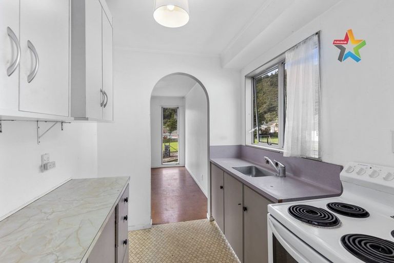 Photo of property in 61 Judd Crescent, Naenae, Lower Hutt, 5011