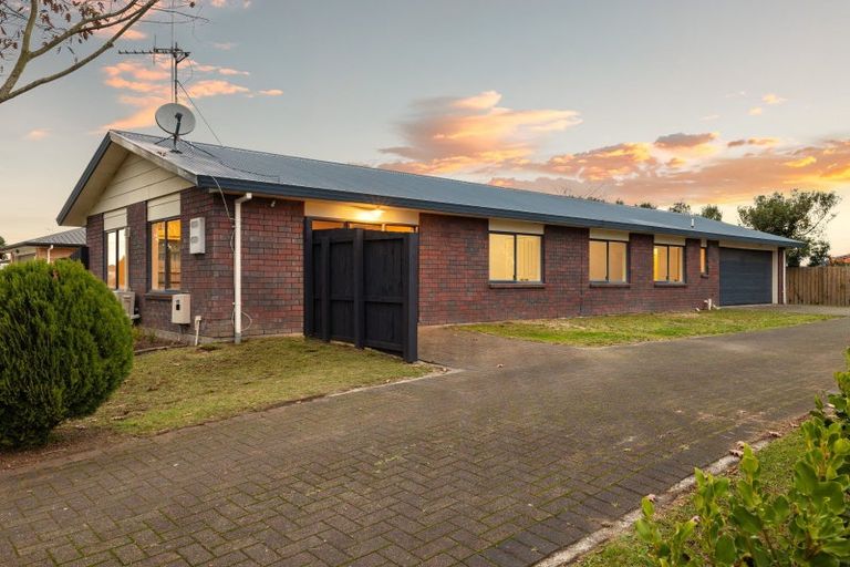Photo of property in 9 Catalina Drive, Melville, Hamilton, 3206