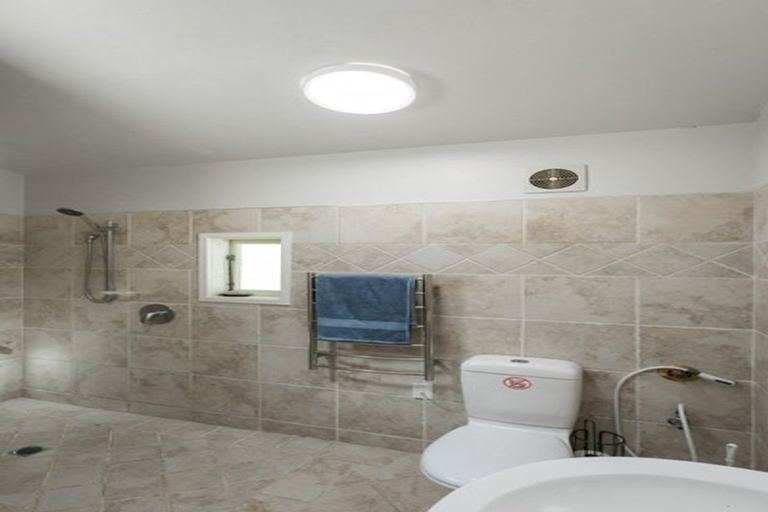 Photo of property in 300 Thames Coast Sh25 Road, Thornton Bay, Thames, 3575