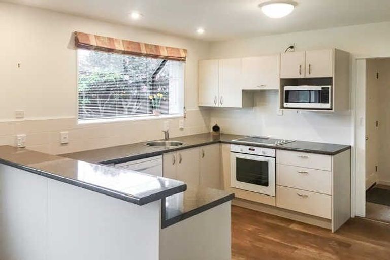 Photo of property in 20a Glenburn Place, Avonhead, Christchurch, 8042