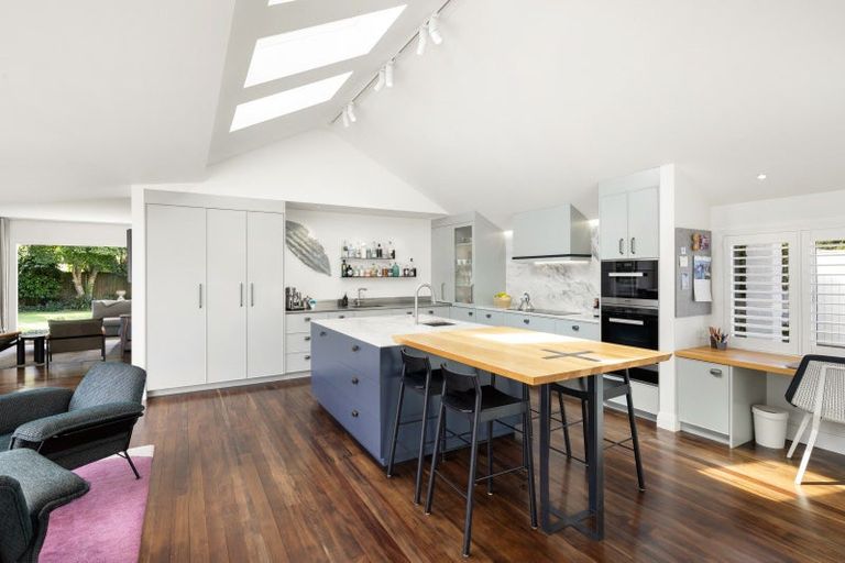 Photo of property in 76 Princes Street, Cambridge, 3434