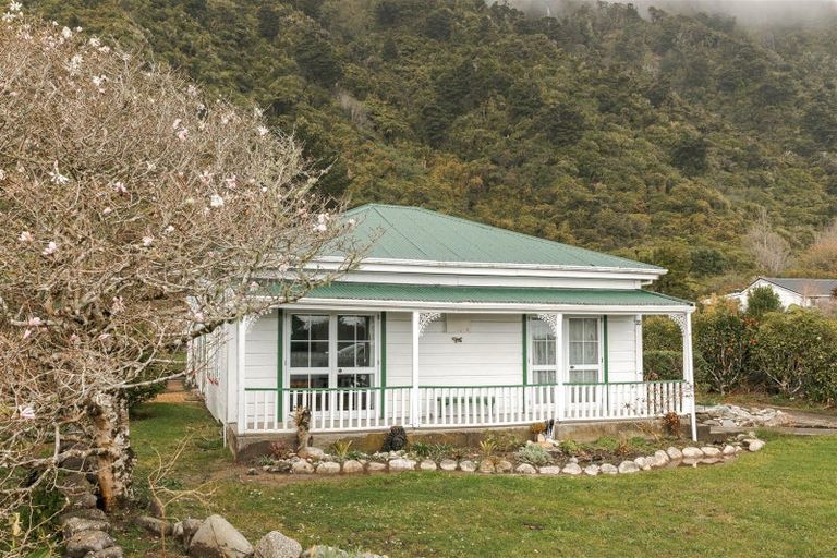 Photo of property in 25 Torea Street, Granity, 7823