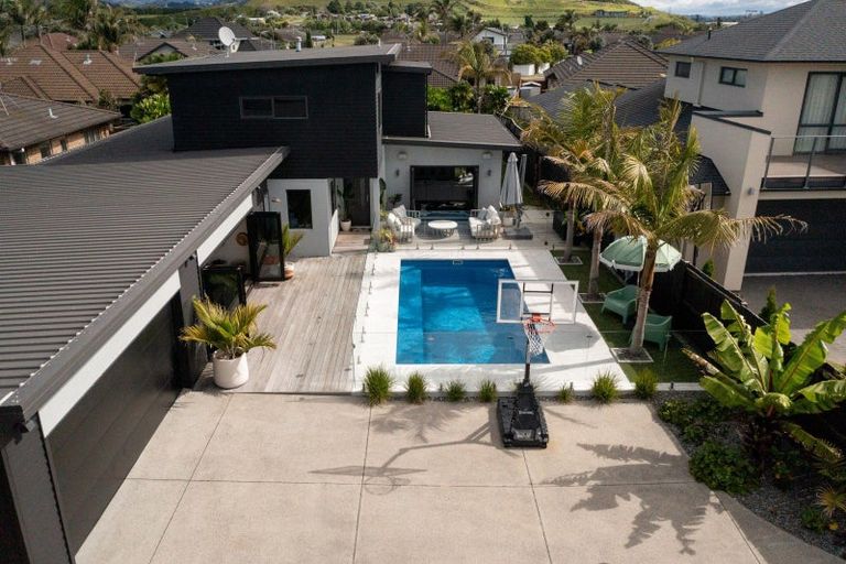 Photo of property in 35 Rota Close, Papamoa Beach, Papamoa, 3118
