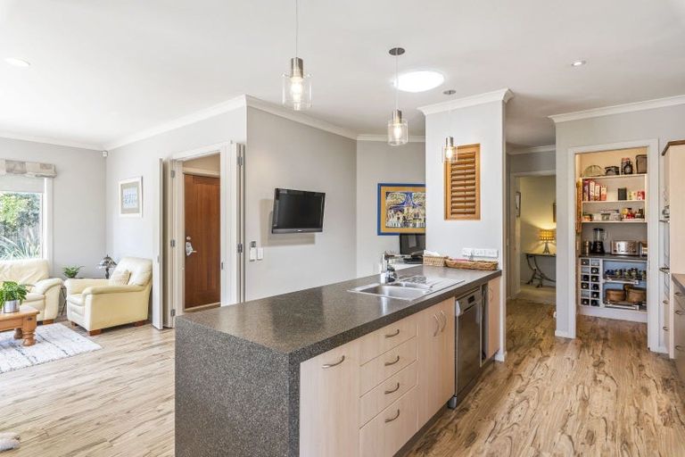 Photo of property in 12 Regent Drive, Paraparaumu Beach, Paraparaumu, 5032