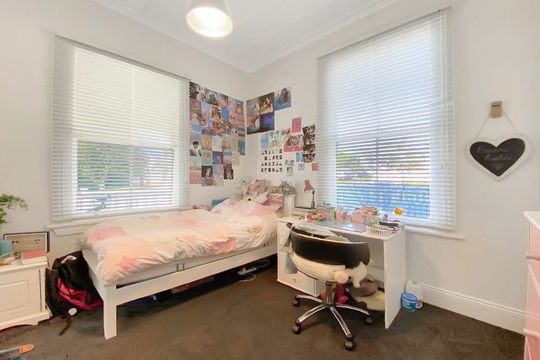 Photo of property in 209 Victoria Road, Devonport, Auckland, 0624