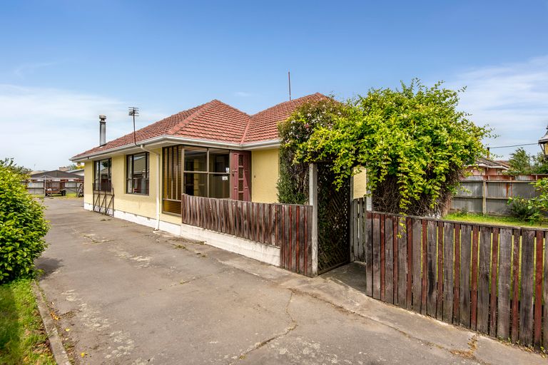 Photo of property in 39 Branston Street, Hornby, Christchurch, 8042