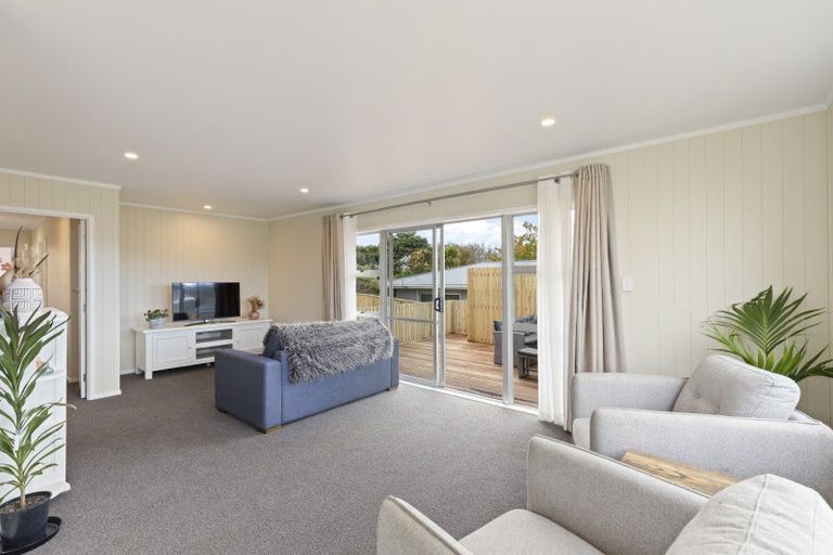 Photo of property in 8 Newlyn Place, Welbourn, New Plymouth, 4312