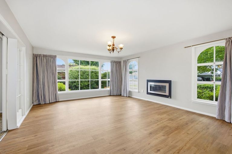 Photo of property in 321 Waimairi Road, Ilam, Christchurch, 8041