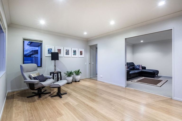 Photo of property in 94 Oakway Drive, Schnapper Rock, Auckland, 0632