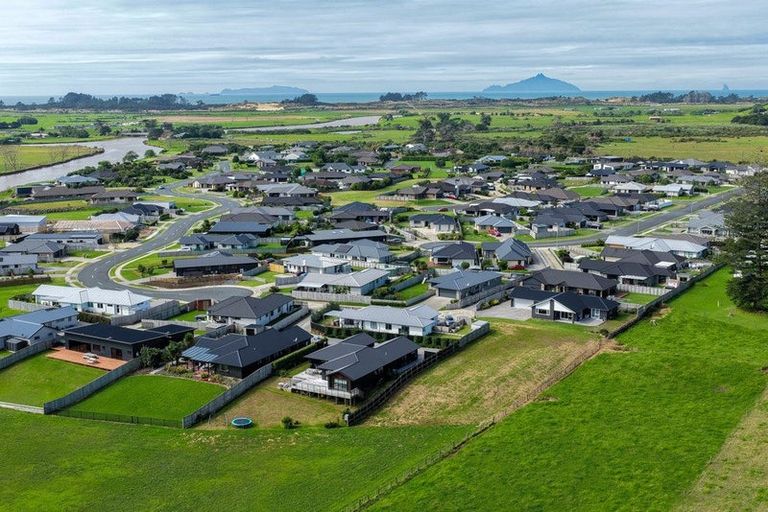 Photo of property in 8 Dram Way, Waipu, 0510