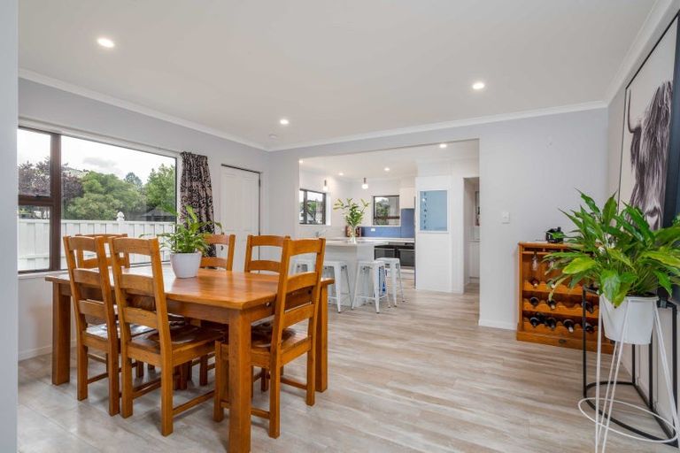 Photo of property in 40 Kent Terrace, Taradale, Napier, 4112