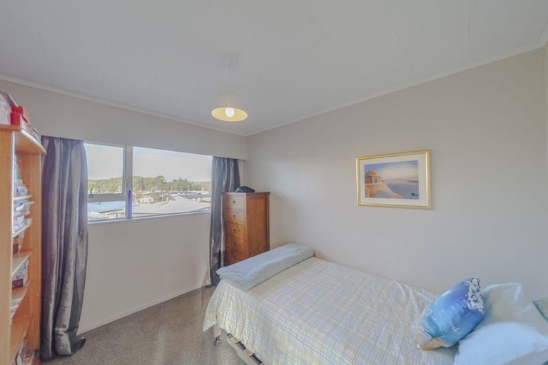 Photo of property in 10 Leeton Drive, Waipukurau, 4200