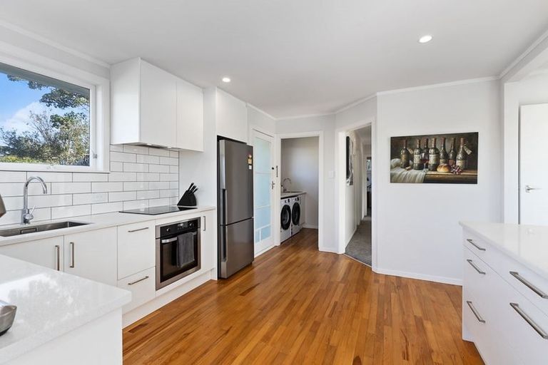 Photo of property in 39 Japonica Drive, Beach Haven, Auckland, 0626