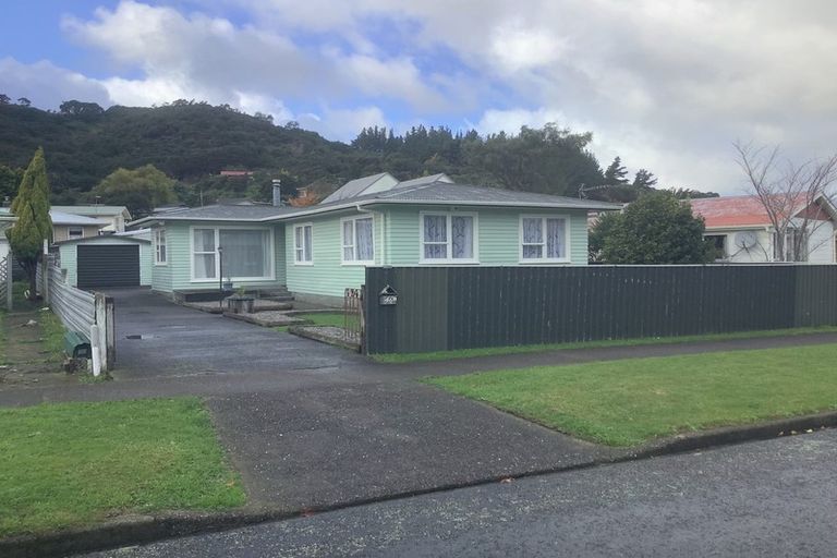 Photo of property in 46 Meremere Street, Wainuiomata, Lower Hutt, 5014