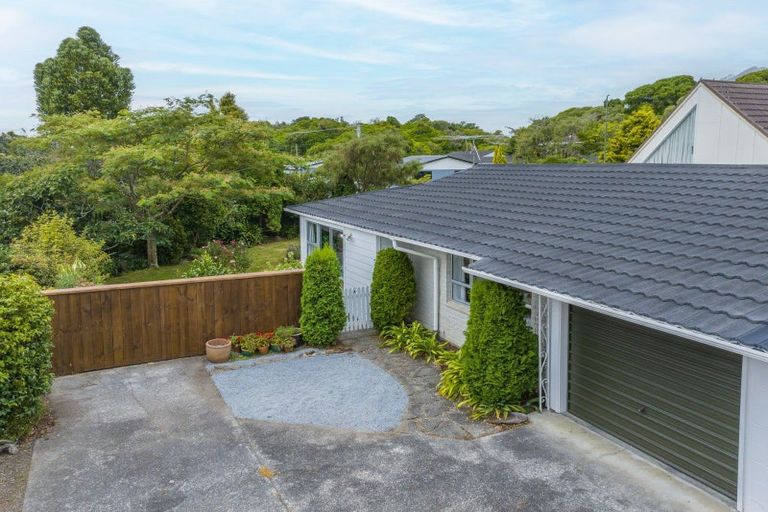 Photo of property in 49b Ngaio Road, Waikanae, 5036