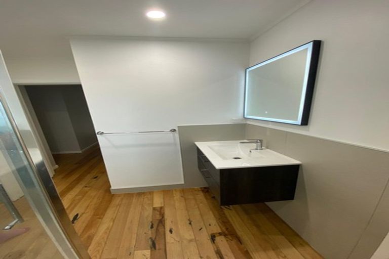 Photo of property in 19 Kayes Road, Pukekohe, 2120