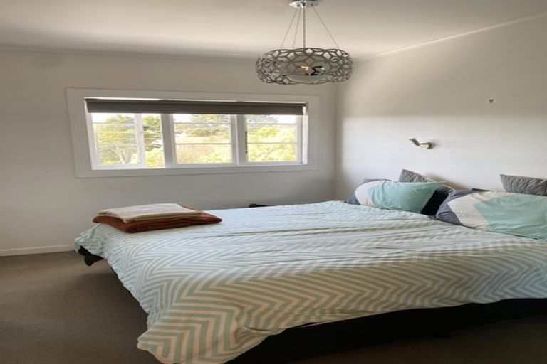 Photo of property in 80 Kaurilands Road, Titirangi, Auckland, 0604