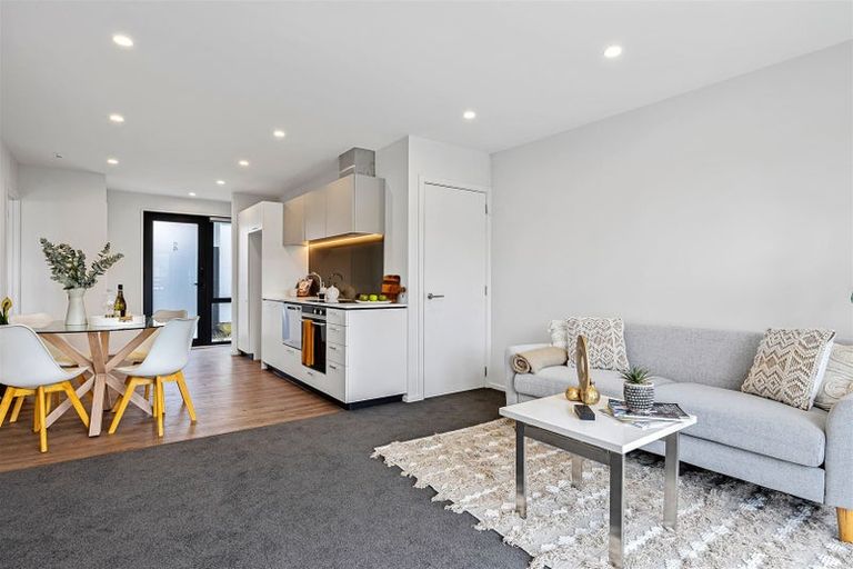 Photo of property in 4/32 Frederick Street, Waltham, Christchurch, 8011