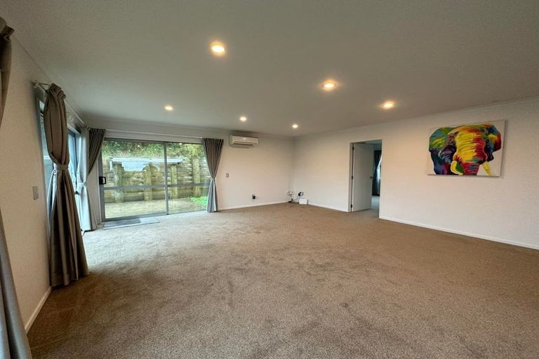 Photo of property in 21 Cresswell Place, Johnsonville, Wellington, 6037