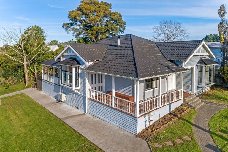 Photo of property in 2 Cobden Street, Gisborne, 4010