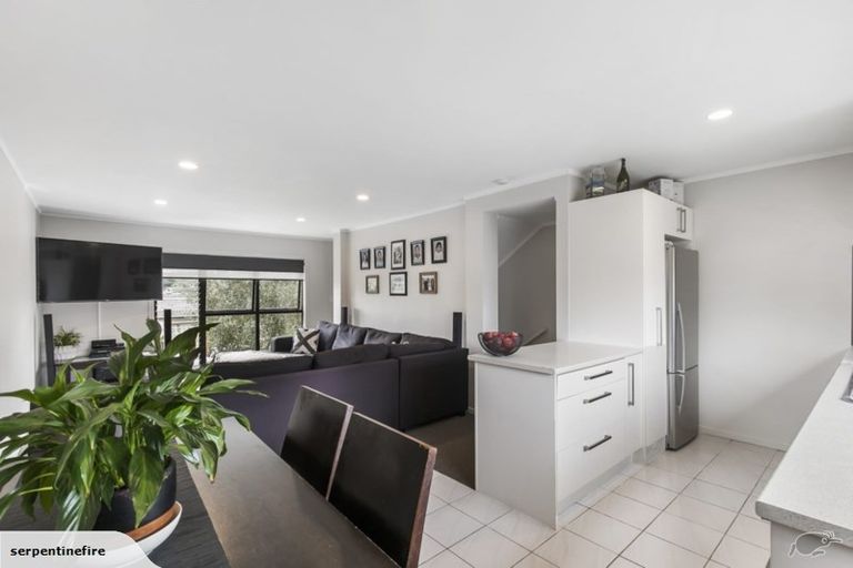 Photo of property in 26 Kevale Place, Manurewa, Auckland, 2102