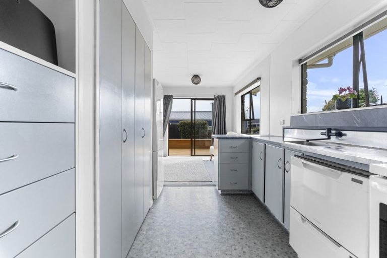 Photo of property in 5 Dillon Drive, Bell Block, New Plymouth, 4312