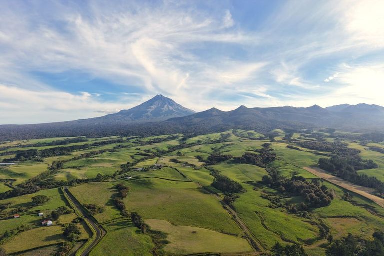 Photo of property in 693 Kent Road, Korito, New Plymouth, 4371