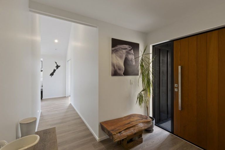 Photo of property in 5 Polperro Court, Jacks Point, Queenstown, 9371