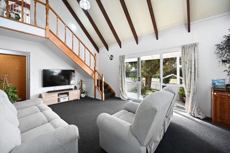 Photo of property in 9 Garland Drive, St Andrews, Hamilton, 3200