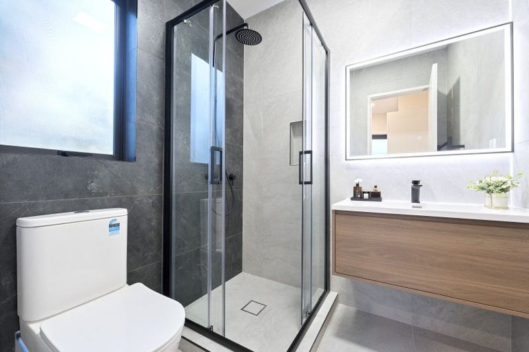 Photo of property in 70b Alexander Avenue, Torbay, Auckland, 0630