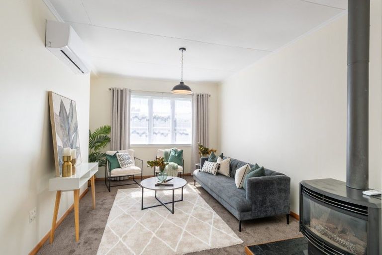 Photo of property in 5 Mangaroa Hill Road, Clouston Park, Upper Hutt, 5018
