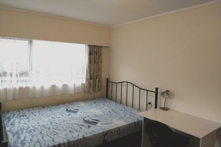 Photo of property in 16 Sydney Street, Hauraki, Auckland, 0622