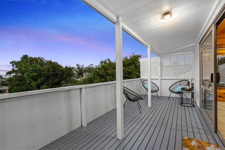 Photo of property in 58b William Bayes Place, Red Beach, 0932