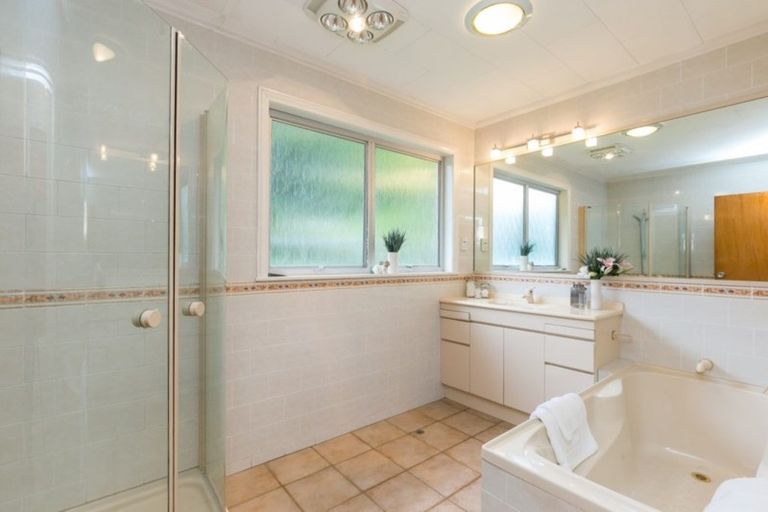 Photo of property in 21 Southern Cross Crescent, Island Bay, Wellington, 6023