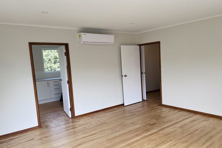 Photo of property in 26 Makora Road, Massey, Auckland, 0614
