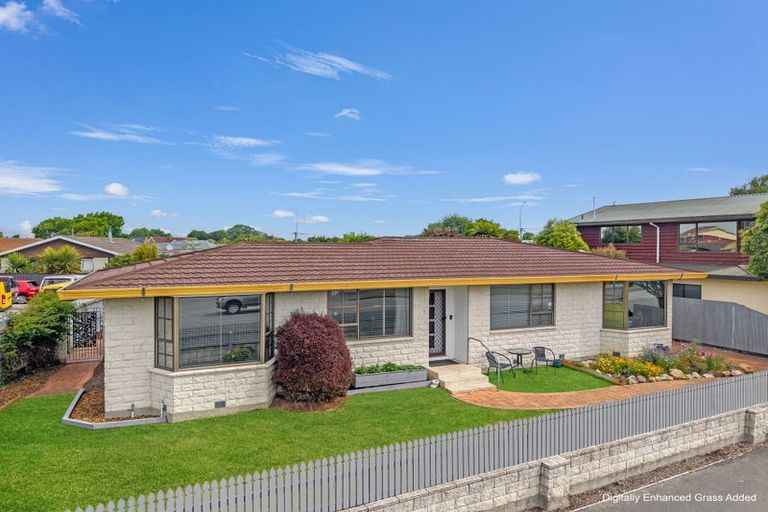 Photo of property in 10 Veitches Road, Casebrook, Christchurch, 8051