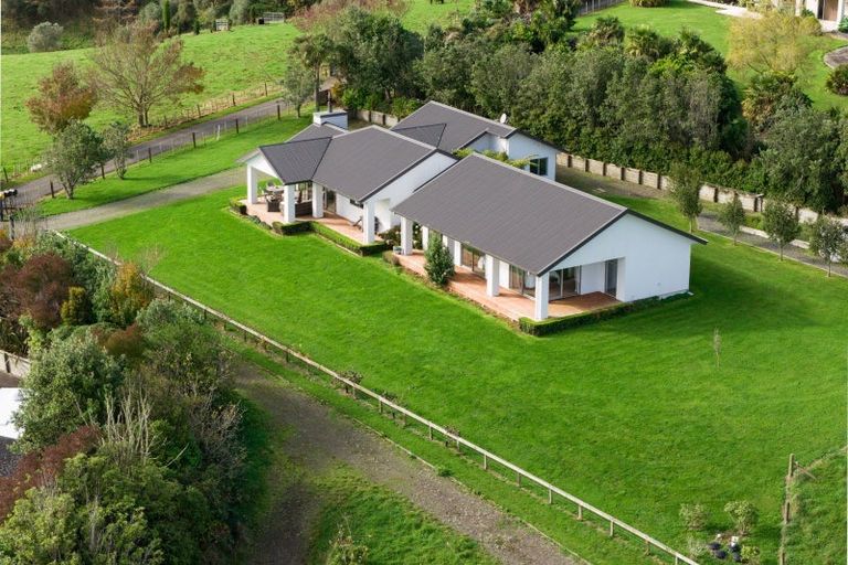 Photo of property in 12 Fleetwood Lane, Turitea, Palmerston North, 4472