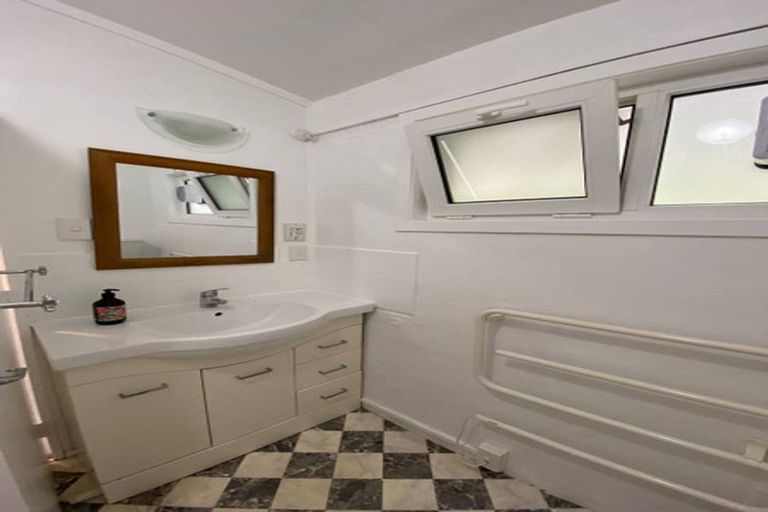 Photo of property in 219f6 Grant Road, Thorndon, Wellington, 6011