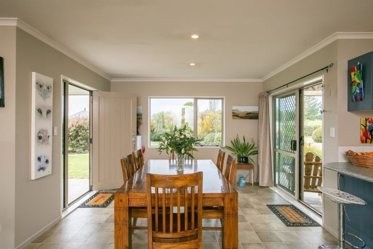 Photo of property in 268 Hughes Line, West Taratahi, Masterton, 5887