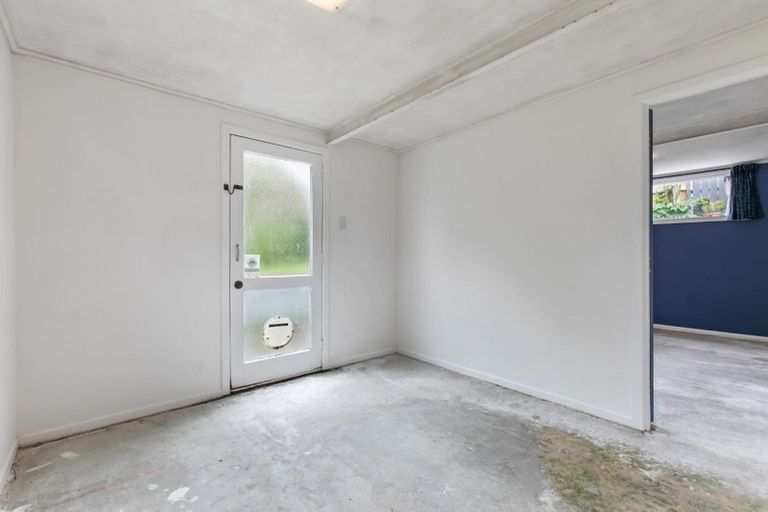 Photo of property in 2/16 Ramillies Place, Glenfield, Auckland, 0629